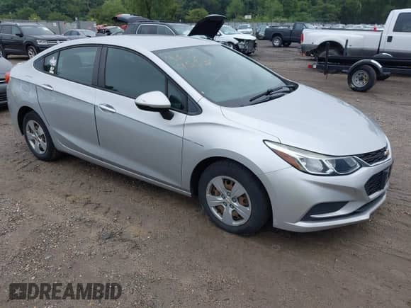 2018 Chevrolet Cruze LS с VIN 1G1BC5SMXJ7154469, выставлен на аукционе IAAI как лот 43037553 с пробегом 94 626 миль миль и . История ставок и продаж доступна на DreamBid. Изображение 1.