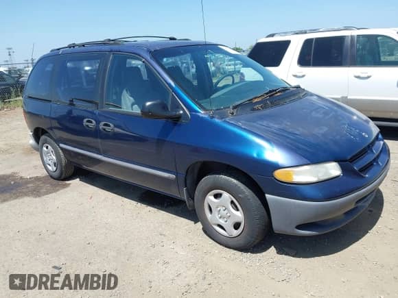 2000 Dodge Caravan with VIN 2B4FP25B0YR657309, listed as a IAAI auction lot 42200022 with Not provided miles and . Bid and sale history available at DreamBid. Image 1.
