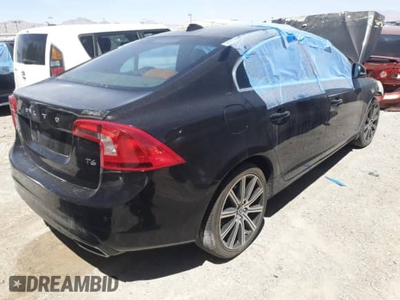 2015 Volvo S60 T6 Drive-E with VIN YV149MFK4F2336717, listed as a Copart auction lot 51391435 with Not provided miles and Salvage title. Bid and sale history available at DreamBid. Image 3.