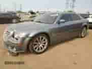 2006 Chrysler 300 C SRT-8 z VIN 2C3LA73W66H426657, wystawiony jako Copart lot #59043365 z przebiegiem 159 188 mil mil oraz Szkoda całkowita • Salvage title. Historia ofert i sprzedaży dostępna na DreamBid. Obrazek 1.