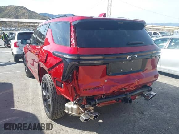 2024 Chevrolet Traverse FWD RS with VIN 1GNERLKS7RJ163741, listed as a IAAI auction lot 41647782 with 7,602 mi miles and . Bid and sale history available at DreamBid. Image 3.