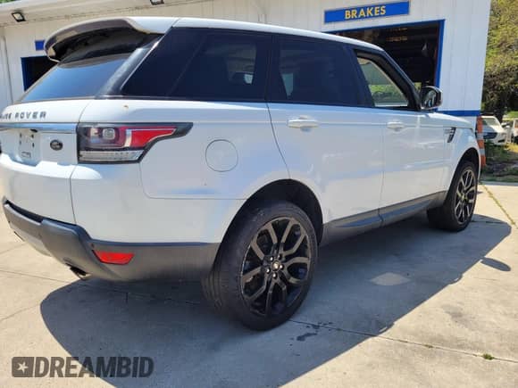 2014 Land Rover Range Rover Sport HSE z VIN SALWR2VF0EA306277, wystawiony jako IAAI lot #42176227 z przebiegiem 91 241 mil mil oraz . Historia ofert i sprzedaży dostępna na DreamBid. Obrazek 4.