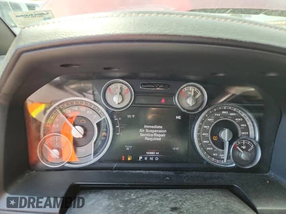 2016 Ram 1500 Longhorn Limited z VIN 1C6RR6PT8GS179037, wystawiony jako Copart lot #81283275 z przebiegiem 163 882 mil mil oraz Czysty tytuł • Clean title. Historia ofert i sprzedaży dostępna na DreamBid. Obrazek 9.