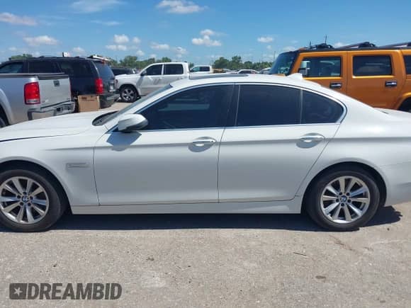 2015 BMW 5 Series 528i xDrive с VIN WBA5A7C50FD620736, выставлен на аукционе IAAI как лот 42812218 с пробегом 104 990 миль миль и . История ставок и продаж доступна на DreamBid. Изображение 14.