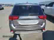 2020 Mitsubishi Outlander ES z VIN JA4AZ3A30LZ023552, wystawiony jako Copart lot #89810765 z przebiegiem 157 059 mil mil oraz Czysty tytuł • Clean title. Historia ofert i sprzedaży dostępna na DreamBid. Obrazek 6.