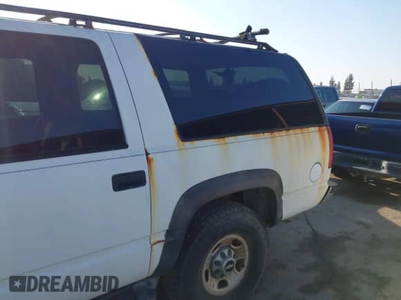 1995 Chevrolet Suburban с VIN 1GNGK26N5SJ307675, выставлен на аукционе IAAI как лот 41417998 с пробегом 193 985 миль миль и . История ставок и продаж доступна на DreamBid. Изображение 6.