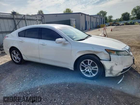 2009 Acura TL с VIN 19UUA86219A025598, выставлен на аукционе Copart как лот 68762515 с пробегом 43 067 миль миль и Списание • Salvage title. История ставок и продаж доступна на DreamBid. Изображение 4.
