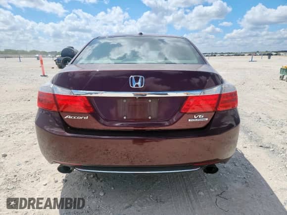 2015 Honda Accord Touring z VIN 1HGCR3F96FA025368, wystawiony jako Copart lot #83752365 z przebiegiem 149 292 mil mil oraz Szkoda całkowita • Salvage title. Historia ofert i sprzedaży dostępna na DreamBid. Obrazek 6.