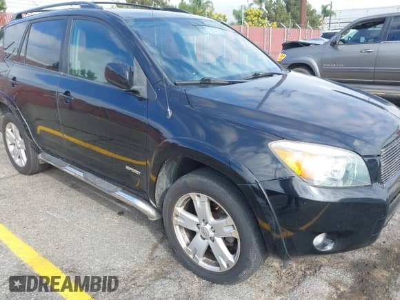 2006 Toyota RAV4 Sport with VIN JTMZK32V865004367, listed as a IAAI auction lot 43260833 with 265,419 mi miles and . Bid and sale history available at DreamBid. Image 13.