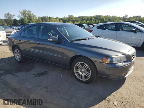 2008 Volvo S60 2.5T с VIN YV1RS592782698720, выставлен на аукционе Copart как лот 72023475 с пробегом 173 680 миль миль и Чистый • Clean title. История ставок и продаж доступна на DreamBid. Изображение 4.
