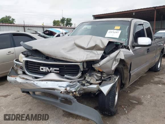 2002 GMC Sierra 1500 SLE с VIN 2GTEC19V121171588, выставлен на аукционе IAAI как лот 43076307 с пробегом 117 879 миль миль и . История ставок и продаж доступна на DreamBid. Изображение 6.