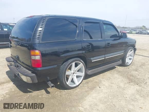 2003 Chevrolet Tahoe LT с VIN 1GNEC13Z73J322783, выставлен на аукционе IAAI как лот 41773868 с пробегом 259 710 миль миль и . История ставок и продаж доступна на DreamBid. Изображение 4.