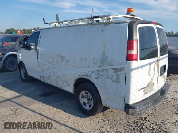 2008 Chevrolet Express Cargo with VIN 1GCFG15X881225192, listed as a IAAI auction lot 43141605 with 160,294 mi miles and . Bid and sale history available at DreamBid. Image 3.