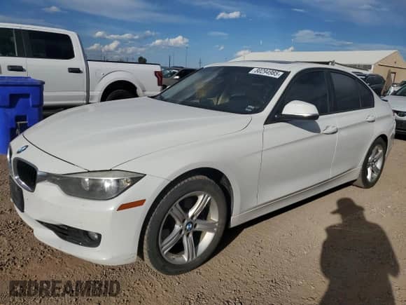 2013 BMW 3 Series 328i xDrive с VIN WBA3B3C50DF536866, выставлен на аукционе Copart как лот 80294985 с пробегом 146 381 миль миль и На запчасти • Non repairable. История ставок и продаж доступна на DreamBid. Изображение 1.