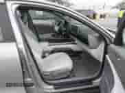 2025 Hyundai Ioniq 6 SEL с VIN KMHM34AA6SA092313, выставлен на аукционе IAAI как лот 43252660 с пробегом 5 646 миль миль и . История ставок и продаж доступна на DreamBid. Изображение 5.