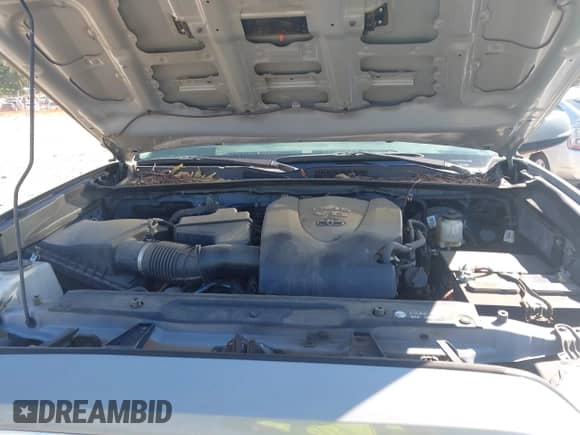 2019 Toyota Tacoma TRD Off Road z VIN 3TMCZ5AN2KM207371, wystawiony jako IAAI lot #43130878 z przebiegiem 104 178 mil mil oraz . Historia ofert i sprzedaży dostępna na DreamBid. Obrazek 10.