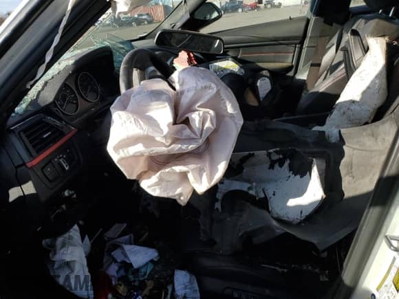 2013 BMW 3 Series 328i xDrive с VIN WBA3B5G58DNS04346, выставлен на аукционе Copart как лот 77405664 с пробегом Не указан миль и На запчасти • Non repairable. История ставок и продаж доступна на DreamBid. Изображение 7.