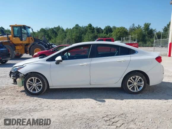 2019 Chevrolet Cruze LT с VIN 1G1BE5SM8K7109946, выставлен на аукционе IAAI как лот 42982626 с пробегом 183 601 миль миль и . История ставок и продаж доступна на DreamBid. Изображение 14.