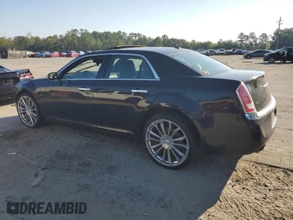 2012 Chrysler 300 Limited с VIN 2C3CCAHGXCH137415, выставлен на аукционе Copart как лот 72042405 с пробегом 117 550 миль миль и Списание • Salvage title. История ставок и продаж доступна на DreamBid. Изображение 2.