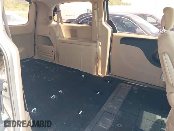 2015 Dodge Grand Caravan SE with VIN 2C4RDGBG8FR636193, listed as a IAAI auction lot 43284825 with 125,185 mi miles and . Bid and sale history available at DreamBid. Image 8.