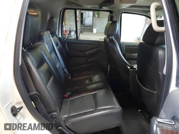 2008 Ford Explorer Limited z VIN 1FMEU75E78UA77567, wystawiony jako Copart lot #69981644 z przebiegiem 203 548 mil mil oraz Szkoda całkowita • Salvage title. Historia ofert i sprzedaży dostępna na DreamBid. Obrazek 11.