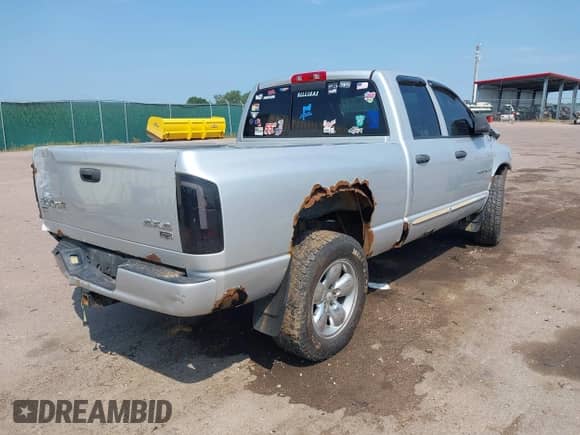2004 Dodge 1500 SLT with VIN 1D7HU18D24S539854, listed as a IAAI auction lot 42850207 with 232,492 mi miles and . Bid and sale history available at DreamBid. Image 4.