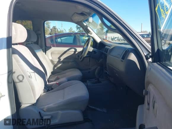 2003 Toyota Tacoma с VIN 5TEVL52N33Z227822, выставлен на аукционе IAAI как лот 43506827 с пробегом 230 709 миль миль и . История ставок и продаж доступна на DreamBid. Изображение 5.