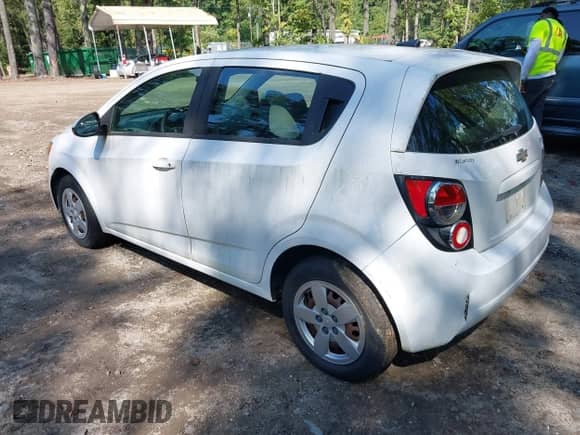 2014 Chevrolet Sonic LS с VIN 1G1JA6SH1E4126920, выставлен на аукционе IAAI как лот 43277045 с пробегом 105 076 миль миль и . История ставок и продаж доступна на DreamBid. Изображение 3.