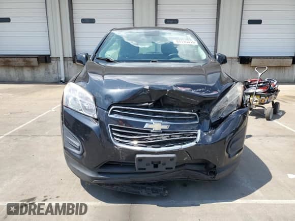 2016 Chevrolet Trax LS z VIN KL7CJKSB5GB668022, wystawiony jako Copart lot #68595015 z przebiegiem 122 013 mil mil oraz Szkoda całkowita • Salvage title. Historia ofert i sprzedaży dostępna na DreamBid. Obrazek 5.