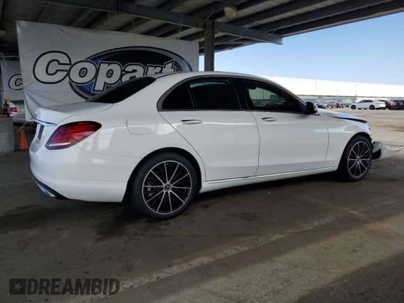 2021 Mercedes-Benz C 300 с VIN W1KWF8DB1MR610547, выставлен на аукционе Copart как лот 70835925 с пробегом 35 365 миль миль и Списание • Salvage title. История ставок и продаж доступна на DreamBid. Изображение 3.