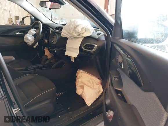 2023 Chevrolet TrailBlazer LS with VIN KL79MNSL5PB078091, listed as a IAAI auction lot 42531538 with 15,746 mi miles and . Bid and sale history available at DreamBid. Image 5.