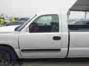 2005 Chevrolet Silverado 1500 z VIN 1GCEC14X95Z233467, wystawiony jako IAAI lot #43295187 z przebiegiem 169 076 mil mil oraz . Historia ofert i sprzedaży dostępna na DreamBid. Obrazek 15.