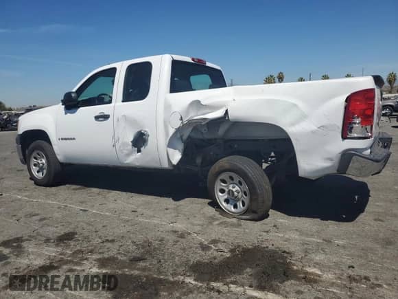 2007 GMC Sierra 1500 Work Truck z VIN 2GTEC19C571638324, wystawiony jako Copart lot #69151745 z przebiegiem 80 439 mil mil oraz Szkoda całkowita • Salvage title. Historia ofert i sprzedaży dostępna na DreamBid. Obrazek 2.