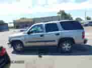 2002 Chevrolet Tahoe LS с VIN 1GNEC13V42R237574, выставлен на аукционе IAAI как лот 42817173 с пробегом 201 078 миль миль и . История ставок и продаж доступна на DreamBid. Изображение 14.