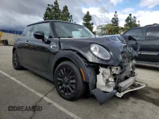 2019 MINI Hardtop Cooper with VIN WMWXP5C56K2H31697, listed as a Copart auction lot 48826655 with 60,190 mi miles and Salvage title. Bid and sale history available at DreamBid. Image 4.