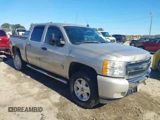 2008 Chevrolet Silverado 1500 1LT with VIN 3GCEC13JX8G286616, listed as a IAAI auction lot 40553351 with 208,285 mi miles and . Bid and sale history available at DreamBid. Image 1.