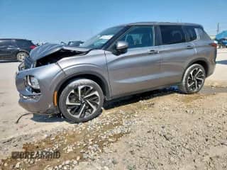 2023 Mitsubishi Outlander SE with VIN JA4J3UA81PZ057833, listed as a Copart auction lot 68047125 with 32,599 mi miles and Salvage title. Bid and sale history available at DreamBid. Image 1.