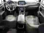 2025 Chevrolet Blazer LT z VIN 3GNKBCR4XSS173635, wystawiony jako Copart lot #89838315 z przebiegiem 8 911 mil mil oraz Czysty tytuł • Clean title. Historia ofert i sprzedaży dostępna na DreamBid. Obrazek 8.