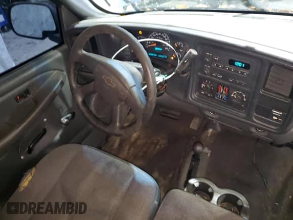 2004 Chevrolet Silverado 1500 LS z VIN 1GCEK14V94E131030, wystawiony jako Copart lot #89721345 z przebiegiem 160 367 mil mil oraz Szkoda całkowita • Salvage title. Historia ofert i sprzedaży dostępna na DreamBid. Obrazek 8.