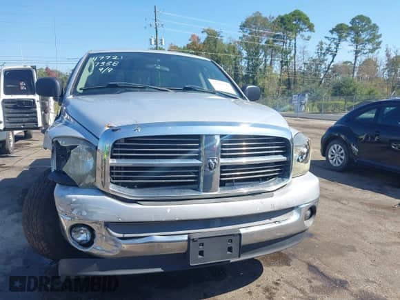 2008 Dodge 1500 SLT with VIN 1D7HA18N88S537338, listed as a IAAI auction lot 43241133 with 192,438 mi miles and . Bid and sale history available at DreamBid. Image 12.