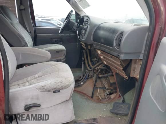 2003 Ford Econoline Cargo Recreational с VIN 1FDRE14W13HA62232, выставлен на аукционе IAAI как лот 42105347 с пробегом 222 451 миль миль и . История ставок и продаж доступна на DreamBid. Изображение 5.