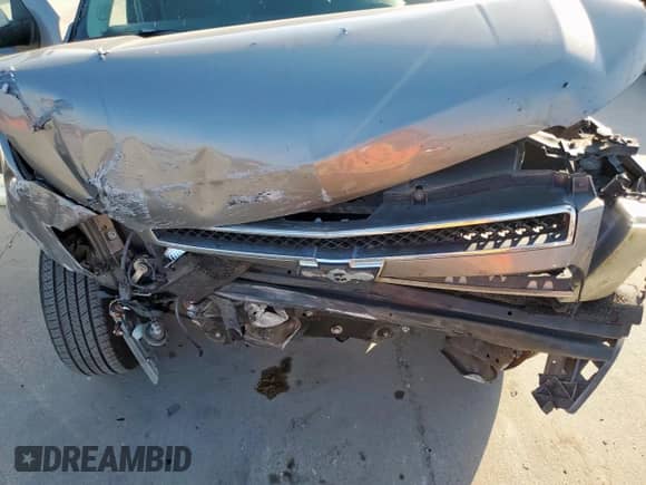 2007 Chevrolet Suburban LT с VIN 1GNFC16017J406329, выставлен на аукционе Copart как лот 81088985 с пробегом Не указан миль и Списание • Salvage title. История ставок и продаж доступна на DreamBid. Изображение 11.