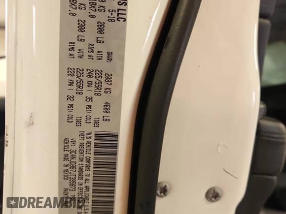 2018 Jeep Compass Latitude with VIN 3C4NJDBB7JT395873, listed as a Copart auction lot 82109115 with Not provided miles and Salvage title. Bid and sale history available at DreamBid. Image 13.