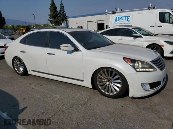 2014 Hyundai Equus Ultimate with VIN KMHGH4JH9EU074936, listed as a Copart auction lot 67822645 with 102,807 mi miles and Salvage title. Bid and sale history available at DreamBid. Image 4.