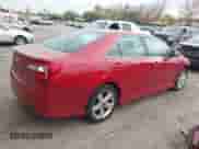 2013 Toyota Camry L z VIN 4T1BF1FK8DU713292, wystawiony jako IAAI lot #43498025 z przebiegiem 109 944 mil mil oraz . Historia ofert i sprzedaży dostępna na DreamBid. Obrazek 4.