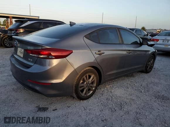 2018 Hyundai Elantra SEL с VIN 5NPD84LF3JH315820, выставлен на аукционе Copart как лот 85202275 с пробегом 126 434 миль миль и Списание • Salvage title. История ставок и продаж доступна на DreamBid. Изображение 3.