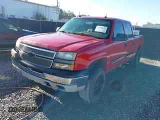2004 Chevrolet Silverado 1500 Z71 z VIN 2GCEK13T941326949, wystawiony jako IAAI lot #43480012 z przebiegiem 321 825 mil mil oraz . Historia ofert i sprzedaży dostępna na DreamBid. Obrazek 2.