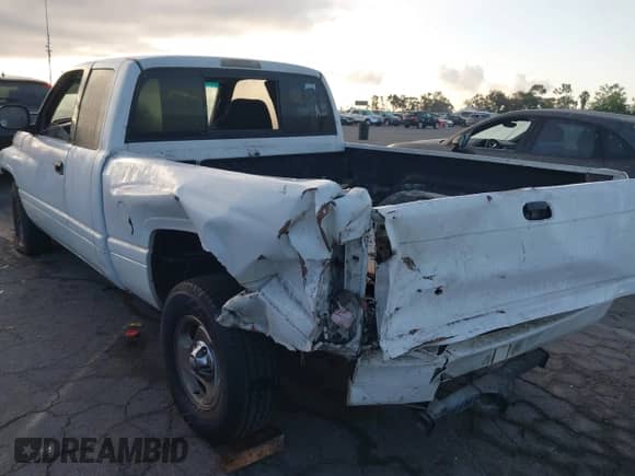 1998 Dodge 1500 with VIN 3B7HC13Y8WG176185, listed as a IAAI auction lot 43324950 with 257,836 mi miles and . Bid and sale history available at DreamBid. Image 6.