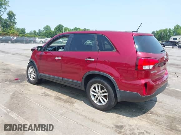 2014 Kia Sorento LX с VIN 5XYKT3A61EG452612, выставлен на аукционе IAAI как лот 42404234 с пробегом 157 150 миль миль и . История ставок и продаж доступна на DreamBid. Изображение 3.