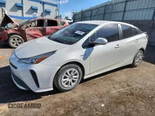 2019 Toyota Prius LE с VIN JTDKARFU5K3078621, выставлен на аукционе Copart как лот 81026625 с пробегом 102 334 миль миль и Чистый • Clean title. История ставок и продаж доступна на DreamBid. Изображение 1.